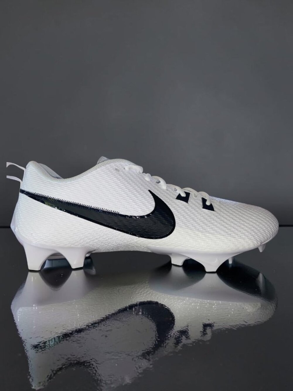 Nike Vapor Edge Speed 2 Mens Football Cleat Size 15 White Black FN7764-100 New